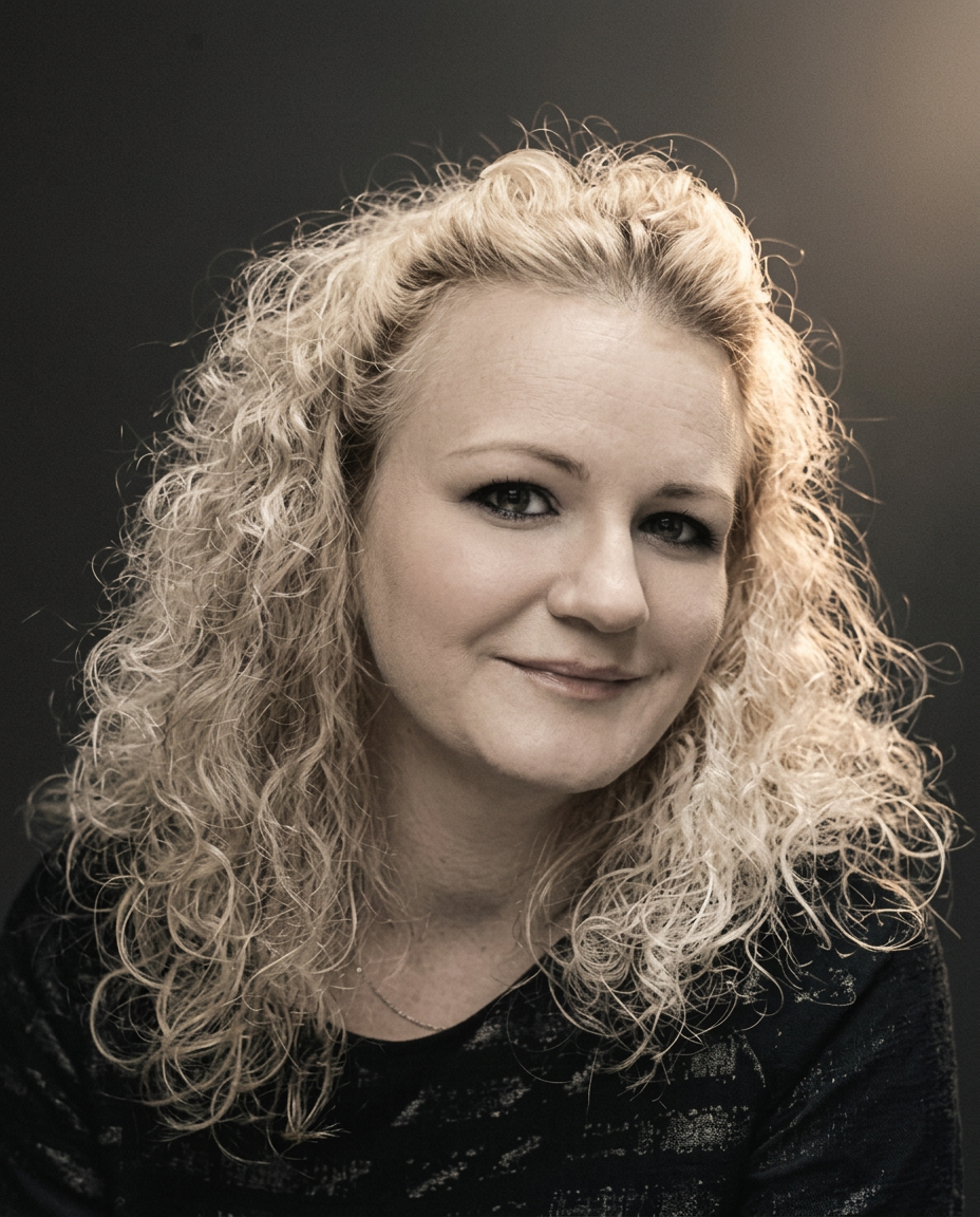 Editorial portrait of Szilvia Faragó at work
